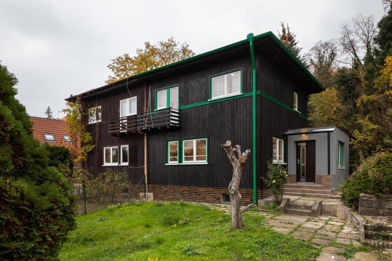 Вілла Minimalistic House In Vinohrady By Prague Days Екстер'єр фото