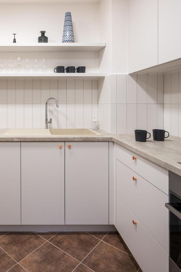 Вілла Minimalistic House In Vinohrady By Prague Days Екстер'єр фото