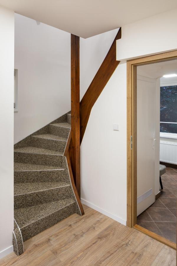 Вілла Minimalistic House In Vinohrady By Prague Days Екстер'єр фото
